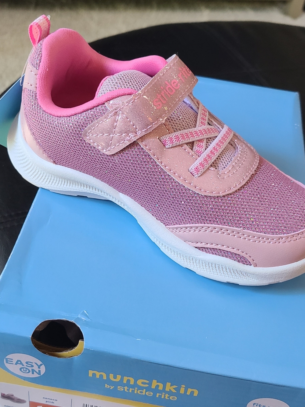 Stride Rite Girls' Bubblegum Pink Sparkle Sneaker Size 11